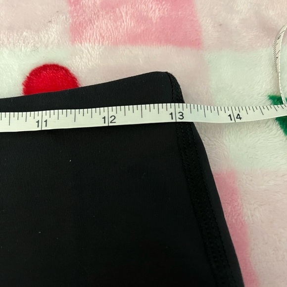 Lululemon Mini Short - Picture 6 of 7